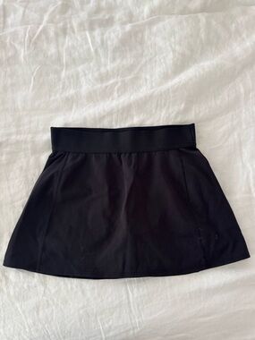 ARITZIA TNA SKIRT